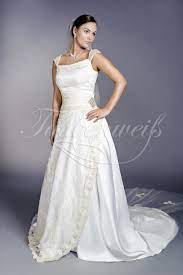 Maybe you would like to learn more about one of these? Brautkleid Tw0096b Aus Satin Und Spitze Mit Doppelschleppe