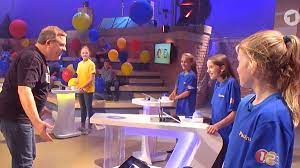 Kurzfilme mit der versteckten kamera sind das wesentliche element von verstehen sie spaß?. Elton Von Madchen In Tv Show Zur Weissglut Getrieben Moderator Schimpft Dann Geh Doch Nach Hause Tv
