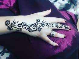 hint kinasi kol modelleri ile ilgili gorsel sonucu parmak dovmeleri hint kinasi el kina