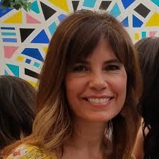 I've been to Italy 4 times in my life, but this was my first time making  homemade pasta there! Let me tell you… it was such a great (and delicious)  experience! Nancy