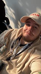 How do you meet and date people as a pre-op trans guy?