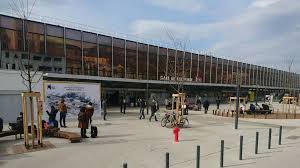Streetlife R R Curve Benches Garu Du Grenoble Grenoble Fr Grenoble Gare Gare Routiere