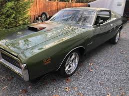 The model received many reviews of people of the automotive industry for their consumer qualities. 1971 Dodge Charger Super Bee For Sale Guyswithrides Com