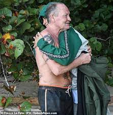 Info su francesca lodo biografia filmografia discografia video foto citazioni curiosità frasi celebri news carriera. Paul Gascoigne Umarmt Co Star Francesca Lodo Wahrend Der Dreharbeiten Zu Italiens Version Von I M A Celebrity Aktuelle Boulevard Nachrichten Und Fotogalerien Zu Stars Sternchen