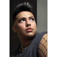 Algo de lo que hicimos junto a David @lillo.workout25 M.U.A.  @vladimirchong_ . . . . . . . . . . . #chile #blonde #aesthetic  #bestoftheday #fitness #goodvibes #happy #jawline #style #summmer #