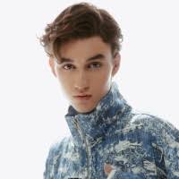 200+ 'Mies' profiles