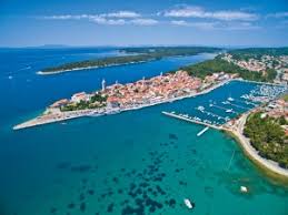 Fischfang oder ein fischpicnic, die inselwelt apsyrt oder die besichtigung der unterseewelt, kanu und rafting, besuche des nationalparkes paklenica, kornati inseln und plitvicer seen und vieles andere mehr. Allgemeines Ort Rab Kroatien Ferienwohnung Ort Rab Ferienwohnungen Ort Rab Inseln