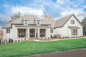 French country facades feature stone, brick, stucco or all three and often have arched windows and gables. House Plan 51989 Southern Style With 2854 Sq Ft 3 Bed 2 Bath
