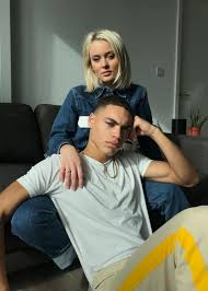 Zara larsson was everywhere in 2015. Brian Whittaker Grosse Gewicht Alter Korperstatistik