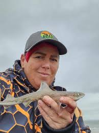 Mia Ed had a nice trip out local with her husband and a nice boat trip and  caught this lovely wrasse ❤️🎣🎣🎣👏👏😍👍