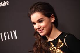 Welcome to the one and only official facebook page of hailee steinfeld! True Grit Star Hailee Steinfeld Signs With Caa The Tracking Board