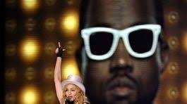 Madonna zaspievala tisícom ľudí v Prahe, koncert sa začal s meškaním