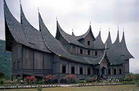 Longhouse Or Maybe Dr Frankenstein S Hunting Lodge Muwhahaha Lightning West Sumatra Minangkabau Architecture