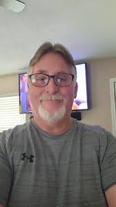 Hello, I'm Douglas and something to know about me is i love meeting new  people.