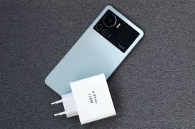 Infinix Note 12 VIP hands-on - GSMArena ...