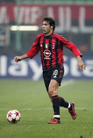 Rui manuel césar costa, noto semplicemente come rui costa (lisbona, 29 marzo 1972), è un dirigente sportivo ed ex calciatore portoghese, di ruolo centrocampista, presidente del benfica. Rui Costa AcãƒŸãƒ©ãƒ³ ã‚µãƒƒã‚«ãƒ¼ ãƒŸãƒ©ãƒ³