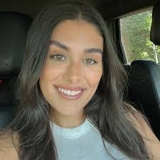 Kaitlin Warren's Instagram, Twitter & Facebook