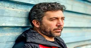 From 4x6 to 23x33 inch; Emre Kinay Kimdir Emre Kinay Nereli Ve Kac Yasinda Emre Kinay Hangi Dizilerde Oynadi Emre Kinay In Filmografisi Haberler