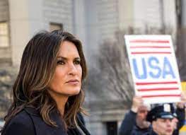 This season contains the 400th episode of the series. Law Order Svu Season 18 Episode 21 Tv Fanatic