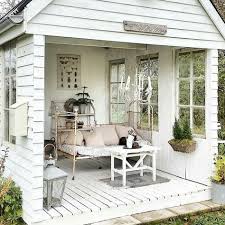 8 Gorgeous Professional She Shed Plans Shabby Chic Outdoor Decor Shabby Chic Porch Shabby Chic Homes