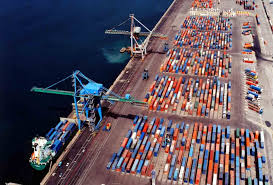 Shipping Containers Terminal Port De Marseilles France Plans De Bateau Marseille Port Maritime