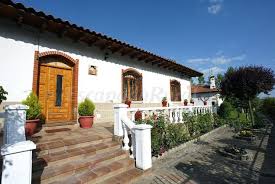 Con cuatro casas de diversa capacidad repartidas alrededor de la vega del río águeda, nos ofrece la posibilidad de realizar todo tipo de actividades de turismo. Casa Rural La Vina Casa Rural En Ciudad Rodrigo Salamanca