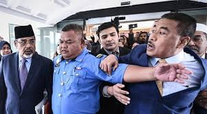 Kenyataan itu dibuat oleh ahli parlimen mersing, datuk dr abd latiff ahmad; Mp Bn Gaduh 1