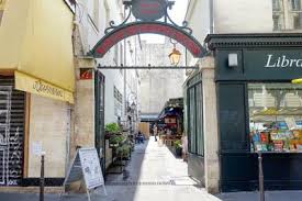 paris marche des enfants rouges plus ancien marche couvert de la capitale repere gourmand du haut marais iiieme en 2021 marche des enfants rouges marche couvert observatoire de paris