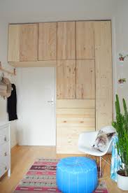 Diy Ikea Hack Kleiderschrank Aus Hellem Holz Ikea Diy Ikea Schlafzimmer Ikea Ideen
