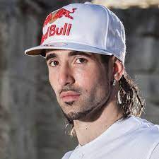 Hey guys, filmed some street skills for you! Sean Garnier Freestyle Football Red Bull Play Soccer Freestyle Garnier