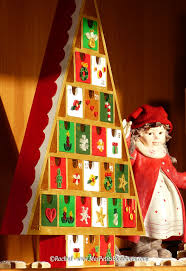 Calendrier de l'avent sapin étape 7. Quilling De Noel Pour Mon Calendrier De L Avent Sapin En Bois