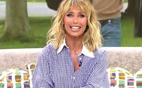 Emma García, molesta con Ana María Aldón por cebar un bombazo que nunca llegó a dar: "Nos vamos a cabrear" - FormulaTV