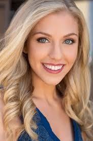 Nicole Denny's Instagram, Twitter & Facebook