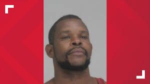 Dallas, Texas: Deadly shooting in strip mall parking lot