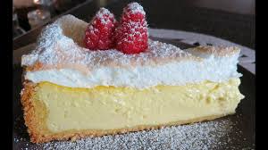 Topfen Sauerrahmkuchen Mit Schneehaube Sauerrahmkuchen Susses Backen Kuchen Und Torten