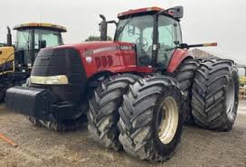 Case IH MAGNUM 335 Tractor
