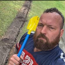 FLOWERS bakery smells SO GOOD 😊