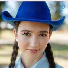 Lyndell Newman's Instagram, Twitter & Facebook