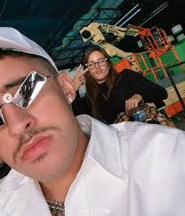 Bad bunny and his brother bernie martínez ocasio have a great relationship. Bad Bunny And Gabriela Berlingeri Relationship Timeline Entertainment Tonight