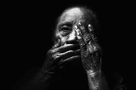 Tulislah tentang aku dengan tinta hitam atau tinta putihmu. Free Photo Adult Aged Black And White Blur Dark Face Hands Hippopx