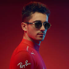 Formula 1, Ferrari e Ray-Ban lanciano gli occhiali da sole ispirati a  Leclerc e Sainz