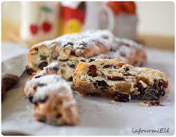 Recette De Stollen Un Gateau De Noel Riches En Fruits Secs Typique D Alsace Gateau Noel Gateaux Et Desserts Aliments D Automne