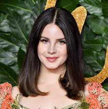 Before and after lana del rey, whose real name is elizabeth woolridge give, did a complete makeover of her career while she was attempting to make it in the music scene in new york city. Lana Del Rey S New Wartime 1940s Natural Hairstyle Is Gorgeous