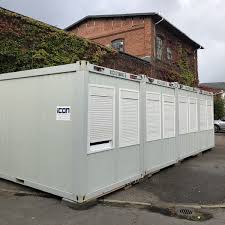 Ohne heizung, sanitär, elektro, mit fertigen innenwänden und bodenbelägen, großzügige bodentiefe fenster. Burocontainer Mieten Icon Container
