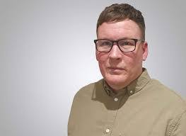 Mike Milne's Instagram, Twitter & Facebook