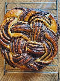 I made this braided knot Chocolate Babka! : rFoodPorn