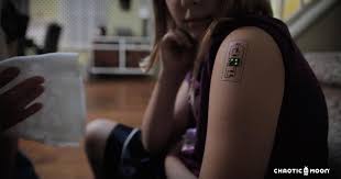 Rogers sees one of the major applications being the ability to monitor wound healing, with an electronic tattoo applied close. Tech Tattoos Put A Working Circuit Board On Your Skin Slashgear
