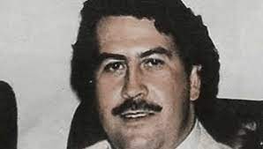 La Kika": la historia del único sicario de Pablo Escobar que continúa con  vida