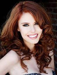 Pin By Lucy Gomez On Redheads Hair Light Auburn Hair Color Hair Color Auburn Pale Skin Hair Color