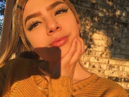 Estrella Maria (@estrellaa_xo)